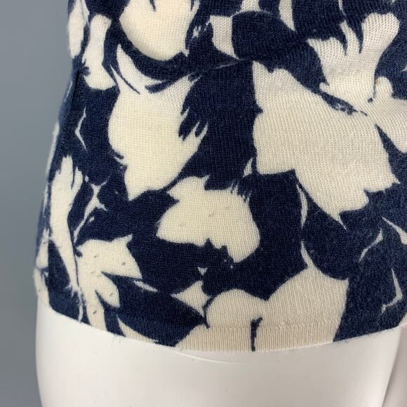 HEIDI WEISEL Size M Cream Navy Cashmere Abstract floral Cap Sleeves Casual Top - Picture 4 of 8